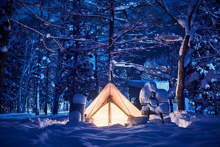 冬のキャンプの必需品完全ガイド：快適に過ごすためのアイテムリスト