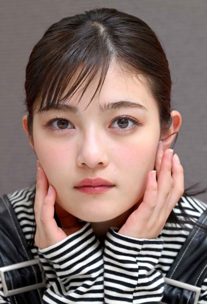 井上咲楽はハーフではないし彼女の実家はお金持ちではないが4姉妹全員美人！